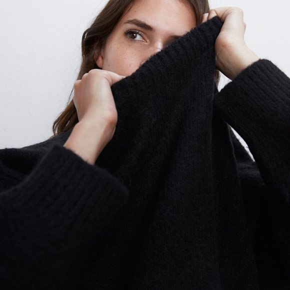 Black Zara Oversized Chunky Knit Crew Neck Long Sleeve Sweater (NWT) - Picture 4 of 8